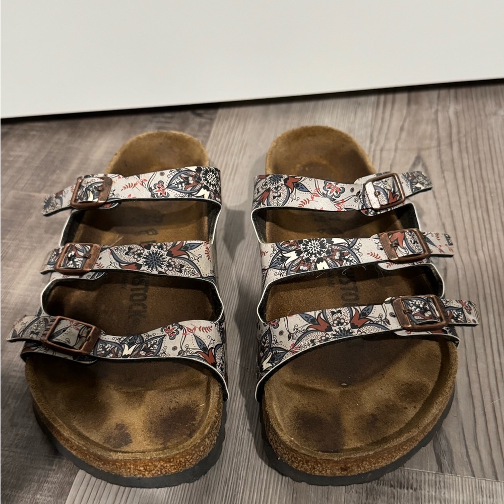 Birkenstock Floral Sandals - Brown and Cream